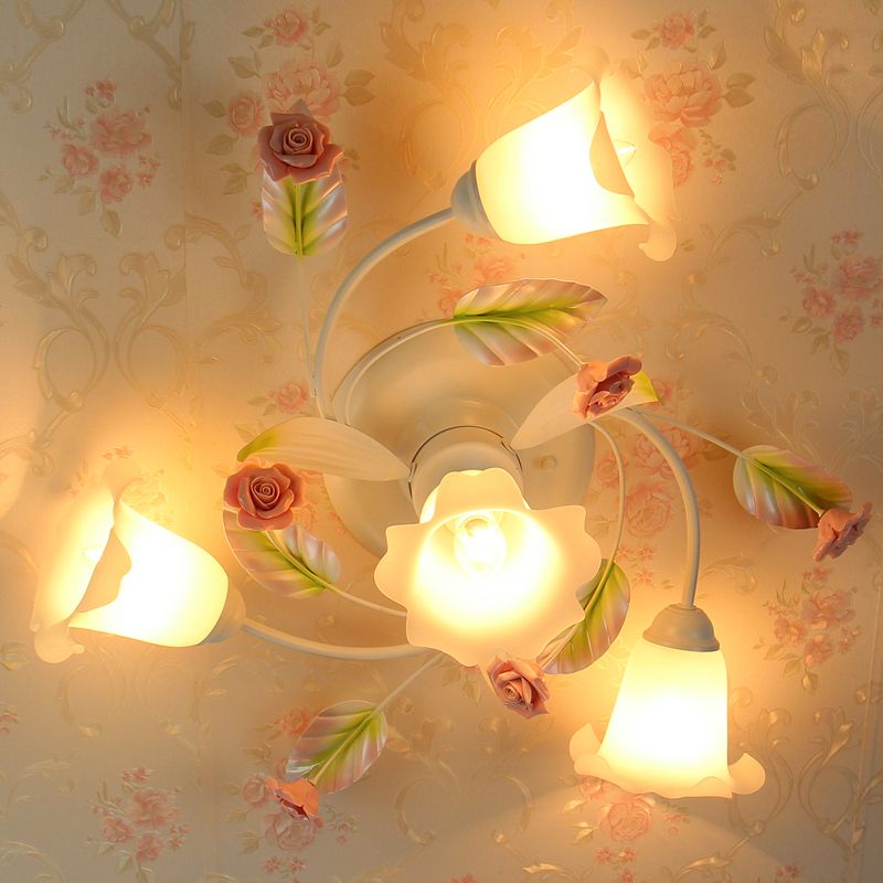 Sala de estar de remolino semi rascilla de jardín americano metal 4/7 lámpara montada en al ras del blanco con sombra de vidrio esmerilado