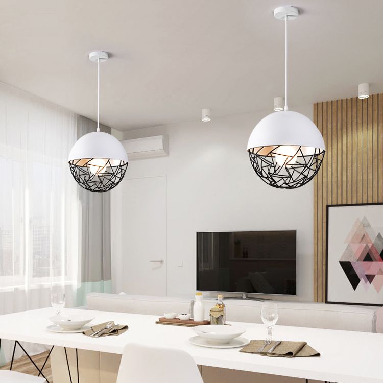 Diseño hueco Metal Sphere Pendse Light Fixture 1 Bulbo Contemporánea Luz suspendida en negro/negro