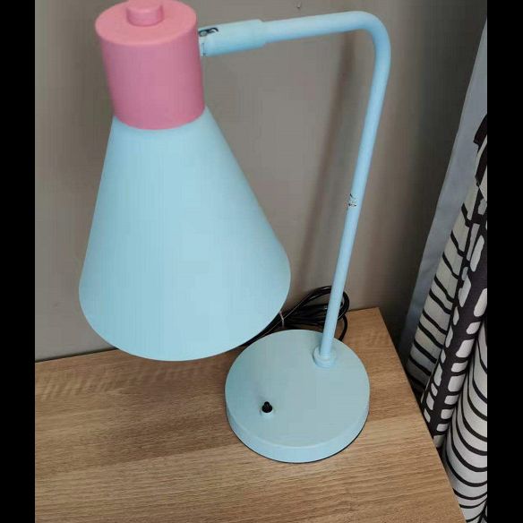Macinoso de tono de cono giratoria de metal Luz Macaron 1 Cabeza de color azul claro y rosa Luz de estudio