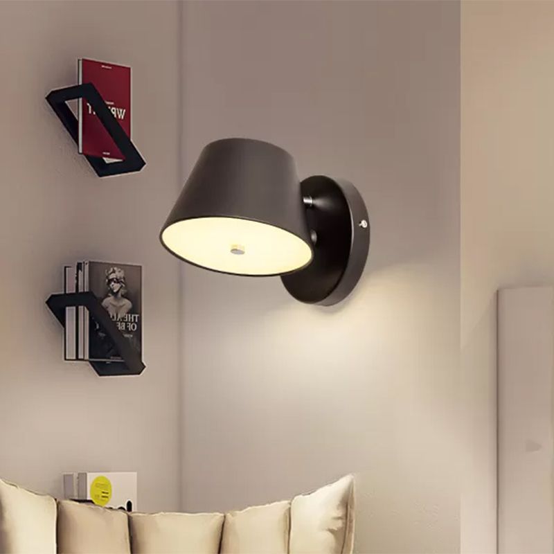 Lámpara de pared de sombra cónica nórdica Metal Metal Black/White Wall Donce para sala de estudio de dormitorio