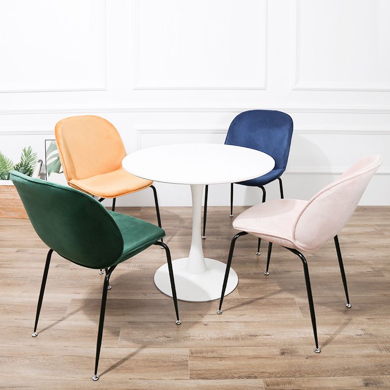 Metal Contemporary Round Dining Table Tulip Base Table for Dining Room and Kitchen