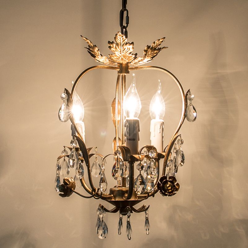 12,2 "breites Vintage Rustikalstil Kristallkronleuchter Licht 3 Licht Metallic Blatt dekoratives Schlafzimmer Anhänger Licht in Gold