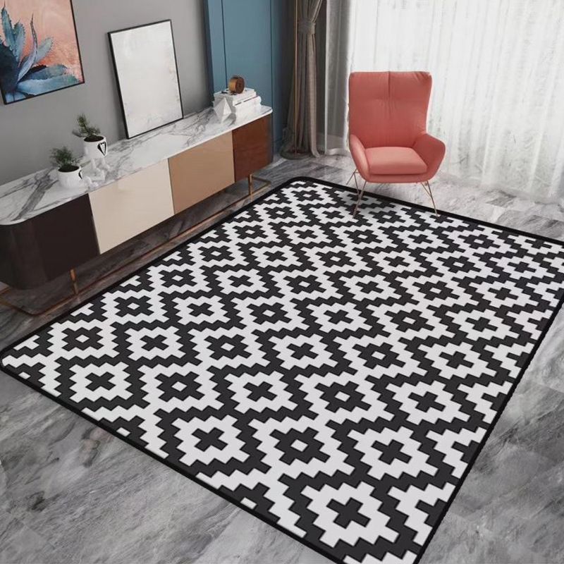 Black Modern Rug Polyester Graphic Rug Non-Slip Backing Area Rug for Living Room