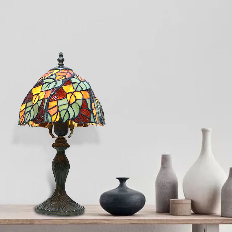 Lampada da scrivania a foglie di vetro colorato con tappo in cavo 1 Luce da scrivania rustica Tiffany in bronzo antico per camera da letto