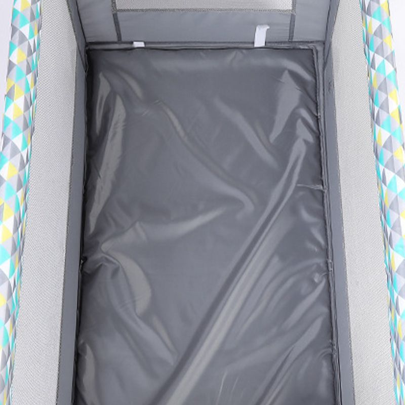 Modern Plastic Nursery Bed Color Matching Casters Crib with Adjustable Height