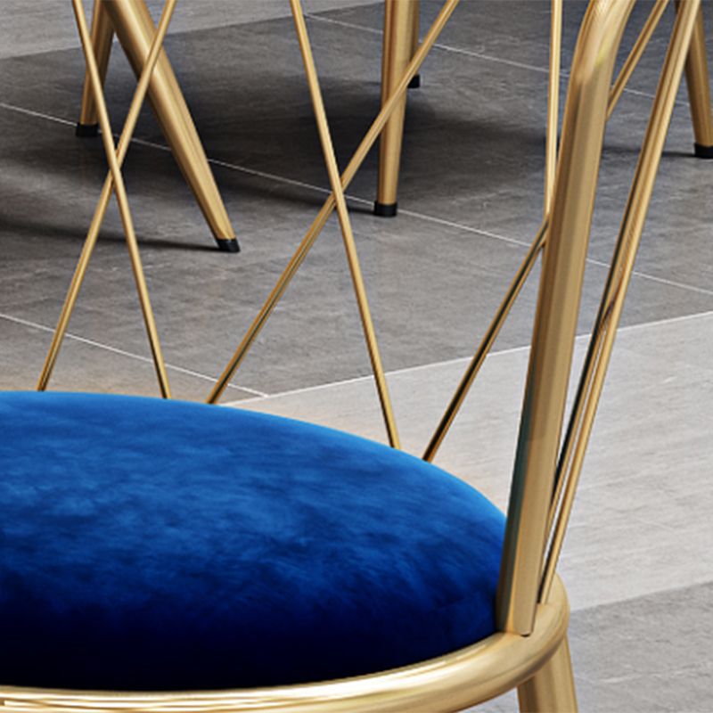 Silla de comedor de terciopelo Glam, sillas de comedor de metal sin brazos para uso doméstico