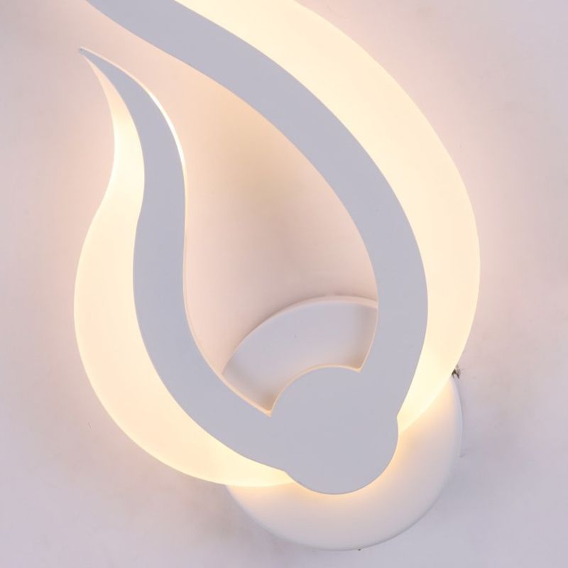 LED Flame Shape Wall Mount Light Modern Style Sconce Light Fixture for Living Room