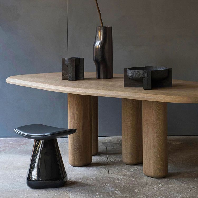 Oak Solid Wood Dining Table Tripod Base Dining Table for Dining Room