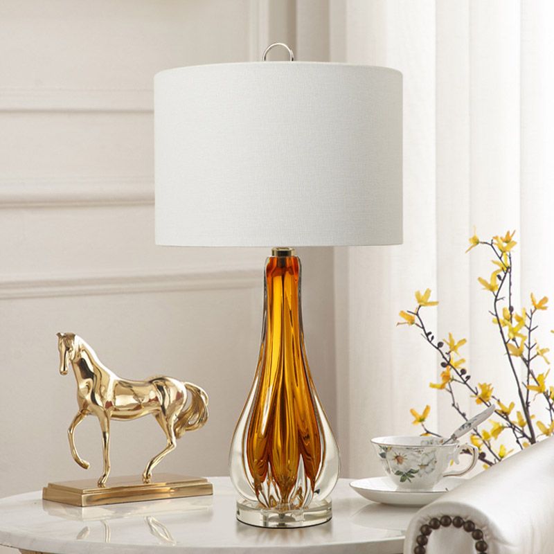 Lampe de table en tissu blanc, cylindre, veilleuse traditionnelle à 1 lumière avec base de vase bleu/or