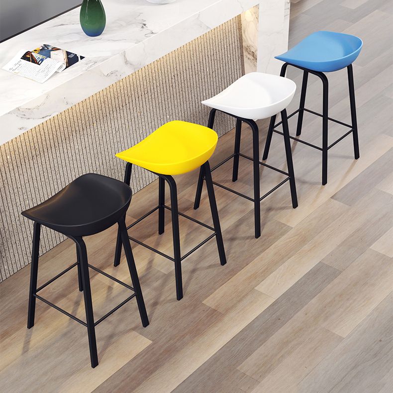 Plastic Bucket Seat Bar Stools Contemporary Low Back Barstool for Home