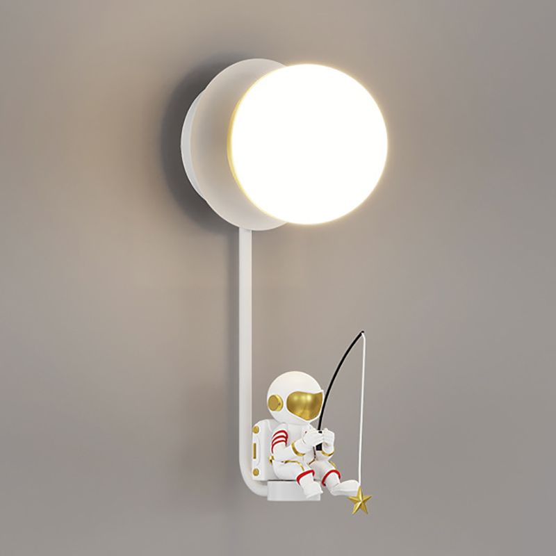 Modern Astronaut Wall Light Fixture Creative LED Wall Light Sconce for Bedroom