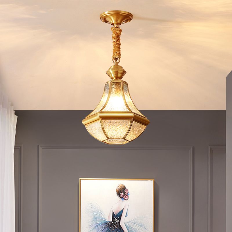 Colonial Style en laiton suspendu en verre léger de la nuance monte à bulbe de pendentif décoratif éclairage pour chambre à coucher