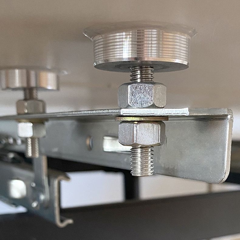 29.13''h zeitgenössische runde Esstisch Sintered Stone Tisch mit 4 schwarzen Metallbeinen