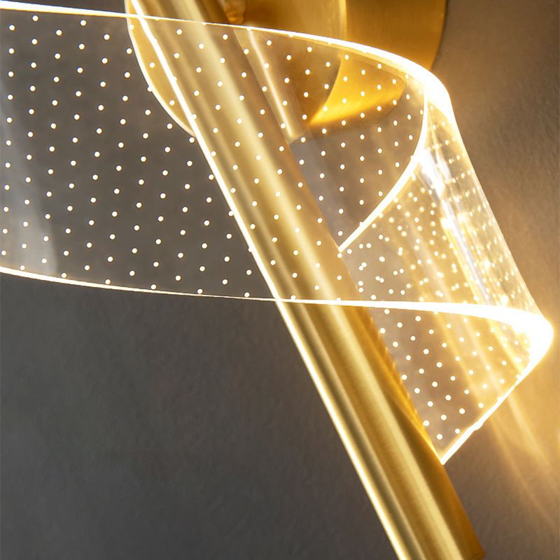 Modernism Single Wall Mounted Sconce LED Acrylic Wall Light in Black/Golden Finish