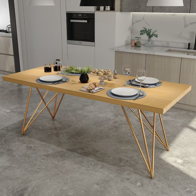 Traditioneller luxuriöser Rechteck Esstisch Kiefer Massivholz Tisch mit 4 Metallbeinen für Zuhause