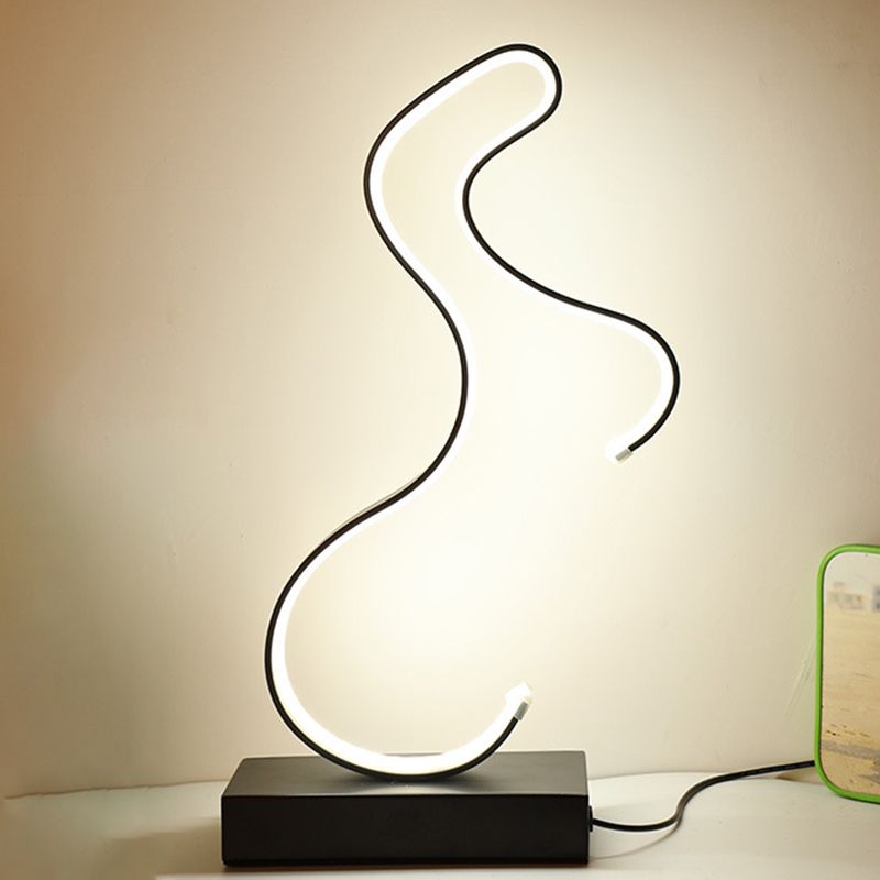 Simplicity Horse Profile Desk Lighting Metal LED Bedroom Nightstand Light with Oblong Pedestal in Black/White/Gold