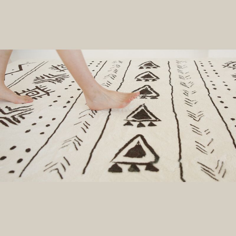 White Southwestern Area Rug Tribal Print Polypropylene Rug Anti-Slip Backing Carpet for Home Decor