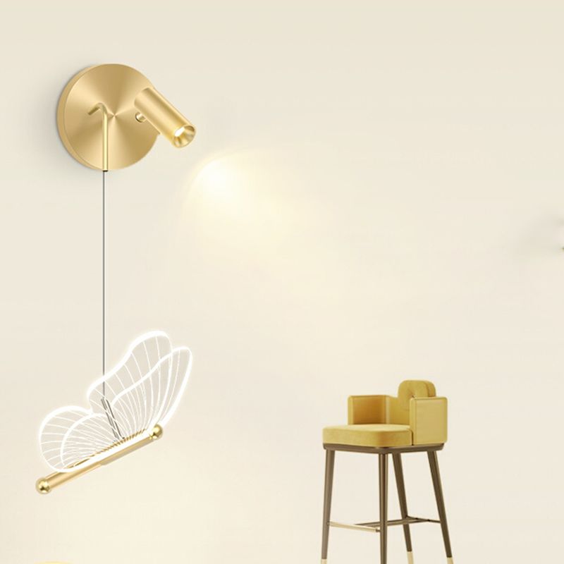 Metal Unique Shape Wall Light Modern Style Multi-Lights Wall Mount Light Fixture in Gold