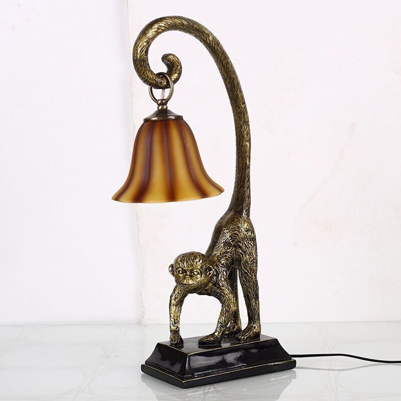 Lampada da comodino carillon in vetro marrone, tradizionale illuminazione da tavolo da salotto a lampadina singola con base a forma di scimmia in bronzo