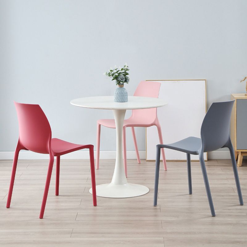 Plastik zeitgenössischer Esszimmerstuhl Solid zu Hause stapelbarer Seitenstuhl