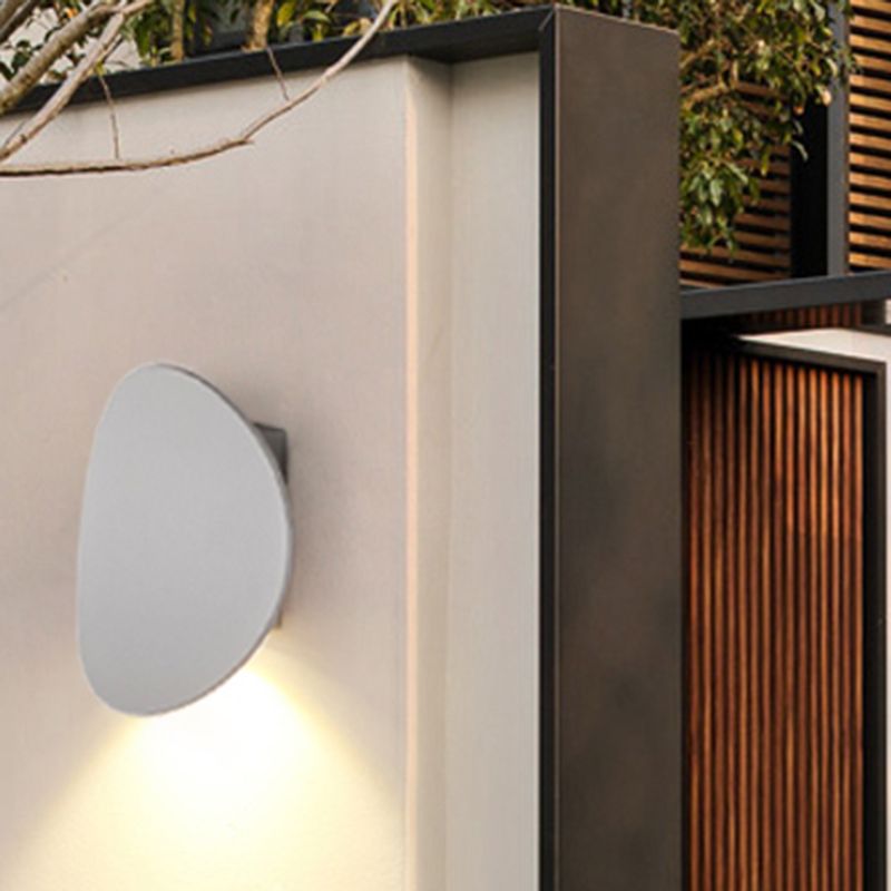 Circular LED Single Wall Lamp in Modern Simplicity Aluminium Wall Light for Interior Spaces