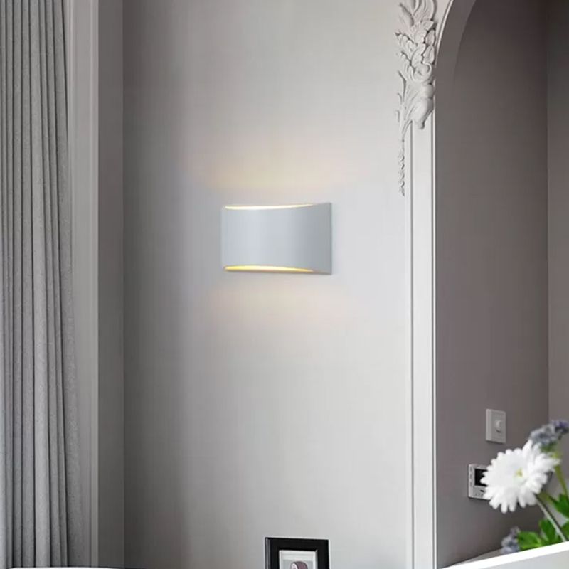 Geometrische Form Metallwandbeleuchtung moderner Stil 2 Leuchten Wandmontage Beleuchtung in Weiß