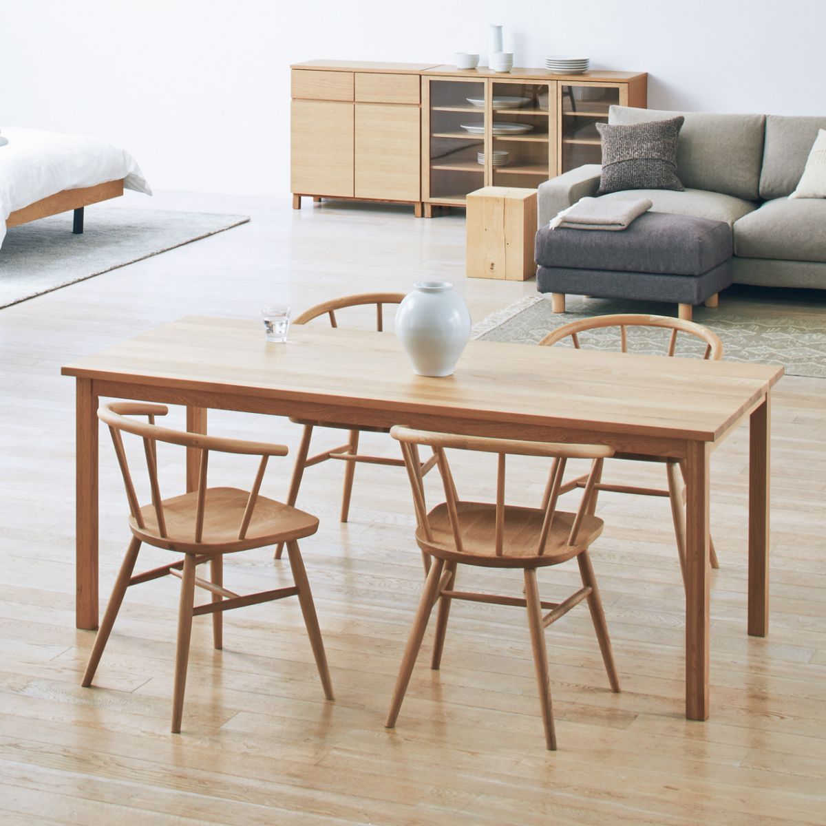 Eenvoud huis vaste houten eettafel rechthoekige tafel met ashout 4 poten basis