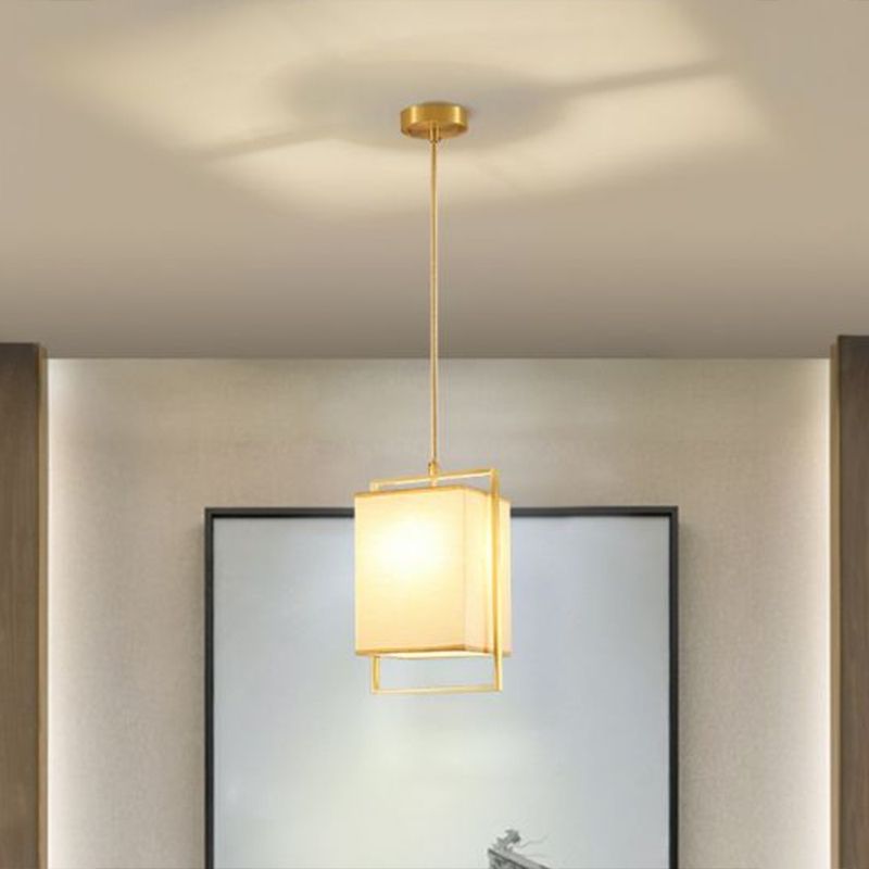 1 chambre de tête suspendue à la lumière de la lumière en or moderne avec une teinte en tissu rectangulaire