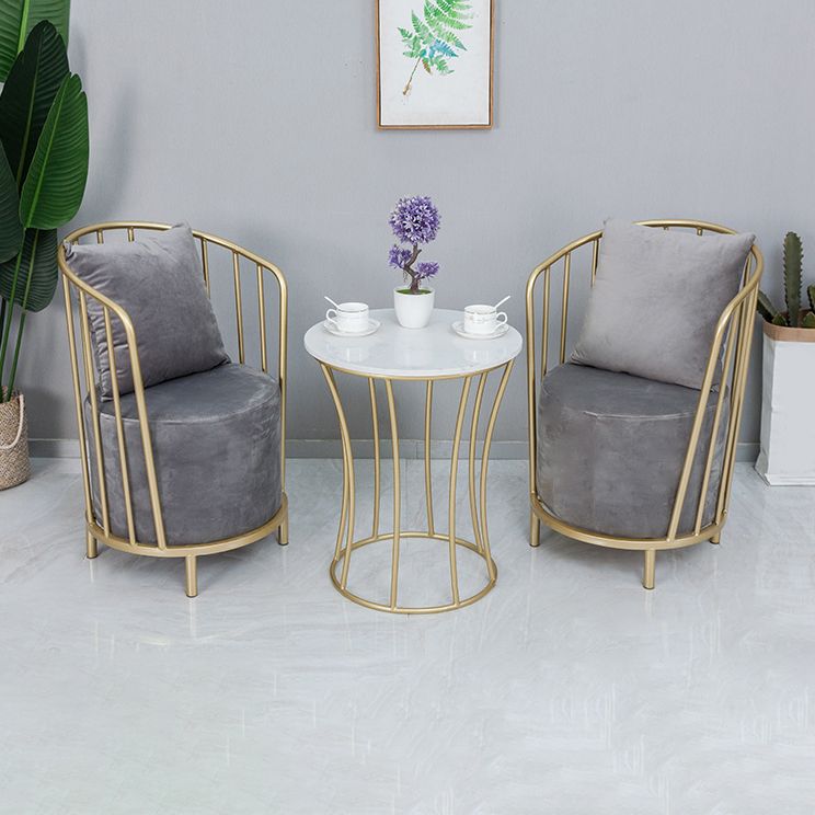 Silla de comedor individual sin brazos tapizada con respaldo Windsor de estilo escandinavo