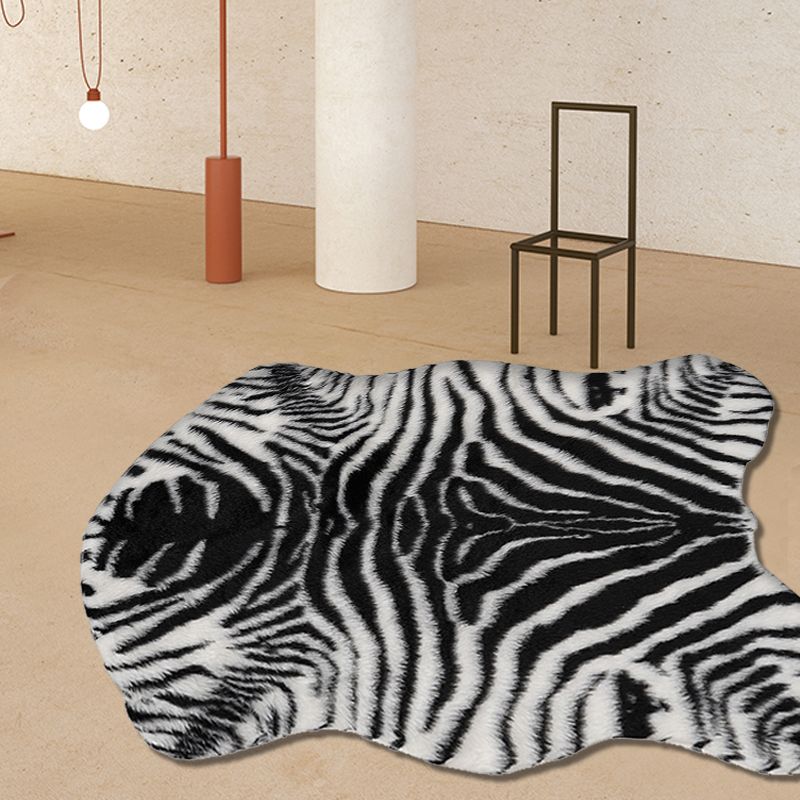 Modernismus Zebra gestreifter Muster Teppich Schwarz-weißer Polyester Teppich nicht rutschtierfreundlich waschbarer Teppich für Wohnzimmer