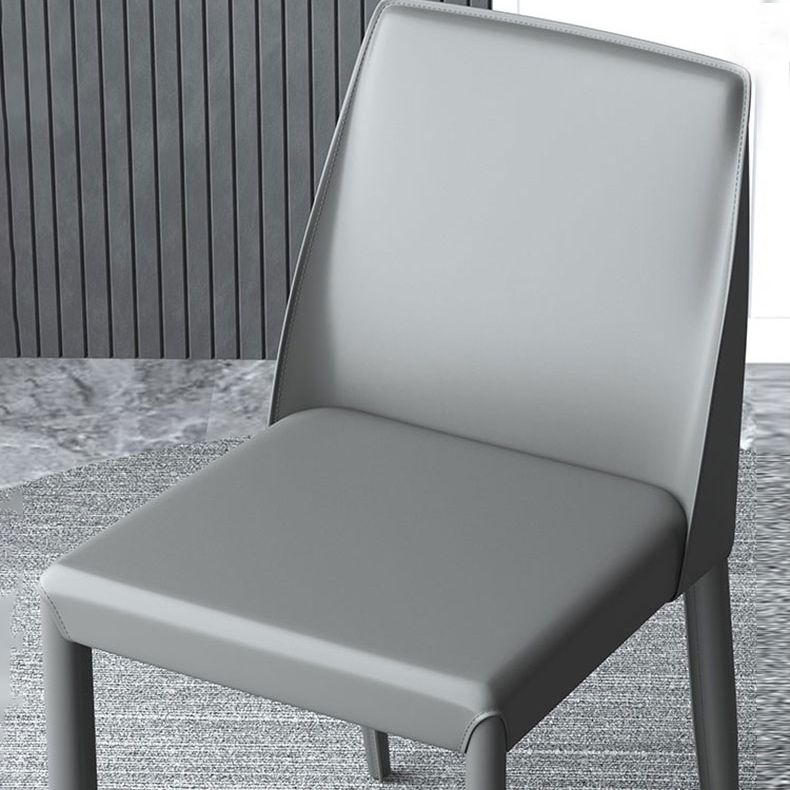 Silla de comedor con acabado mate de cuero, silla lateral con respaldo sólido para el hogar, estilo diseñador