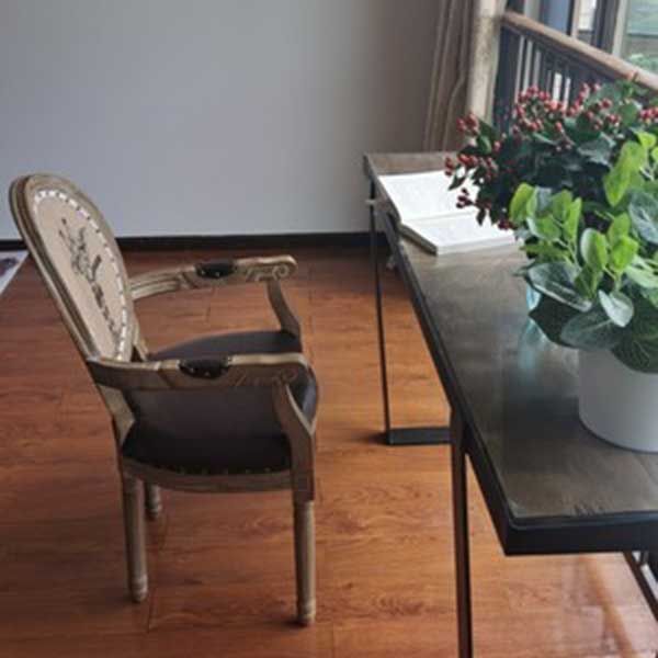 Solid Wood Country Style Dining Room Chair Matte Finish King Louis Back Side Chair