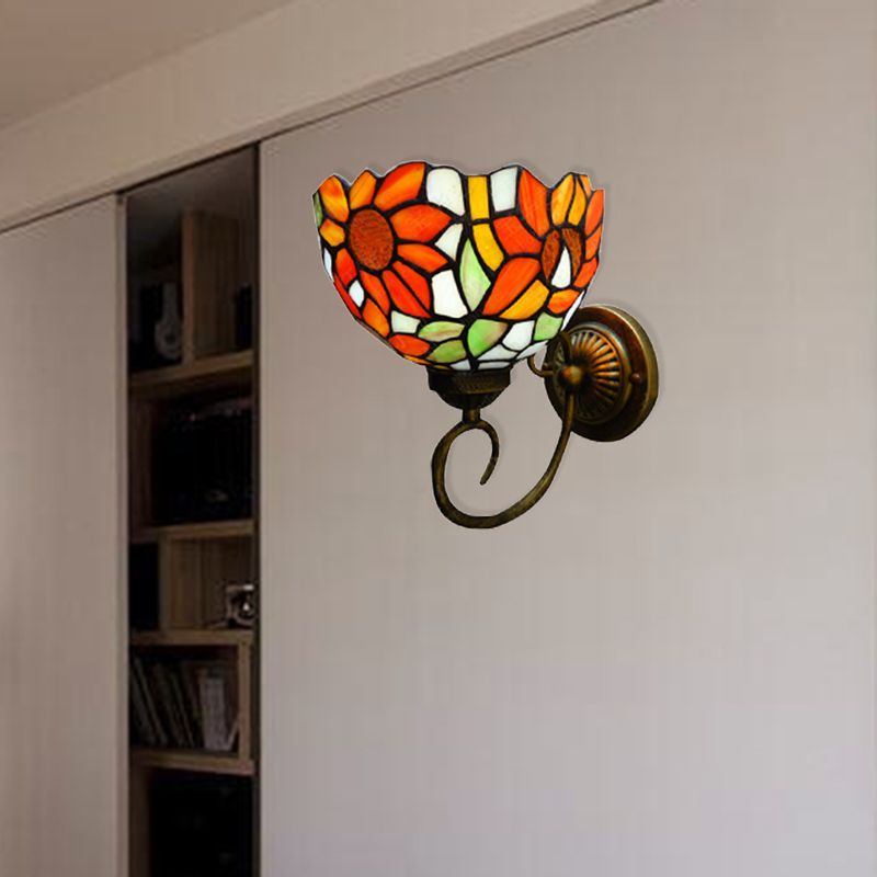 Victorian Sunflower Wall Mounted Light 1 Head Stained Glass Sconce Light in Orange