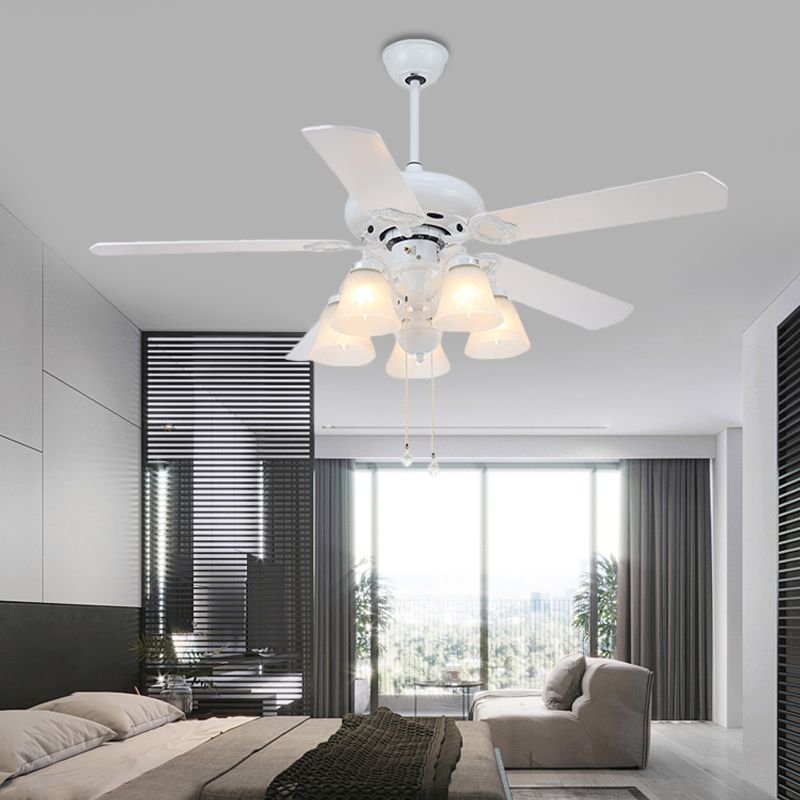 White 5 luces colgando ventilador de ventilador modernista ópalo lámpara de semi descarga con 5 cuchillas para sala de estar, 48 "W