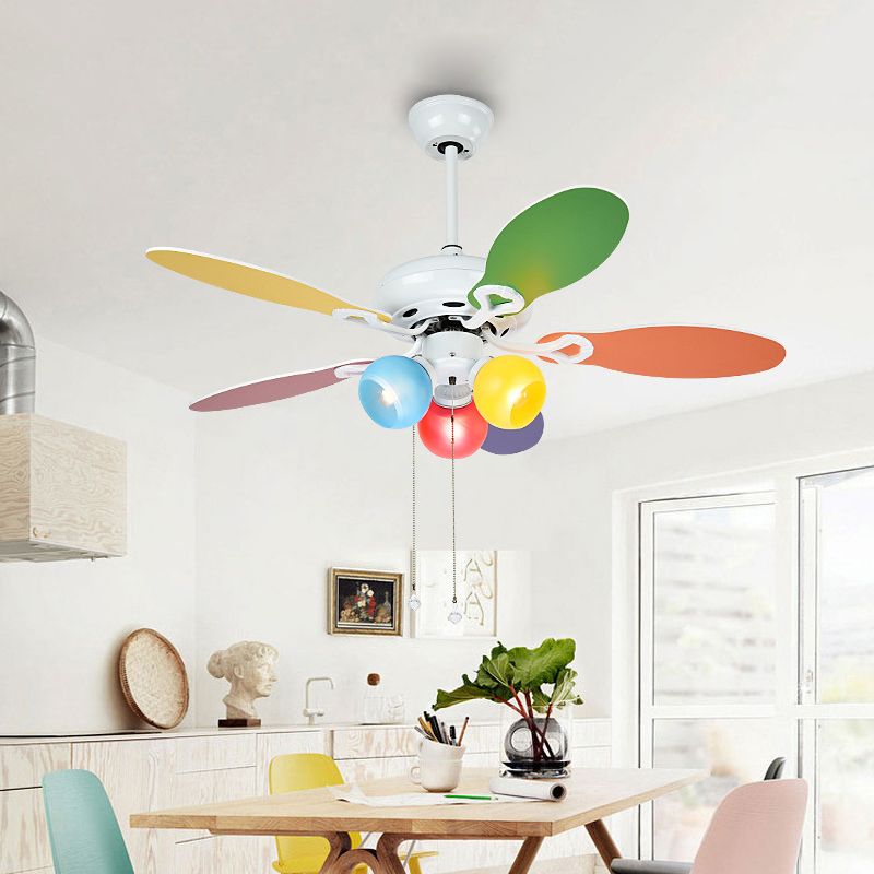 Ventilador de techo de globo iluminación de niños estilo azul-amarillo azul 3 luces de 42 "w lámpara de montaje de semi rascilla blanca con 5 cuchillas multicolores