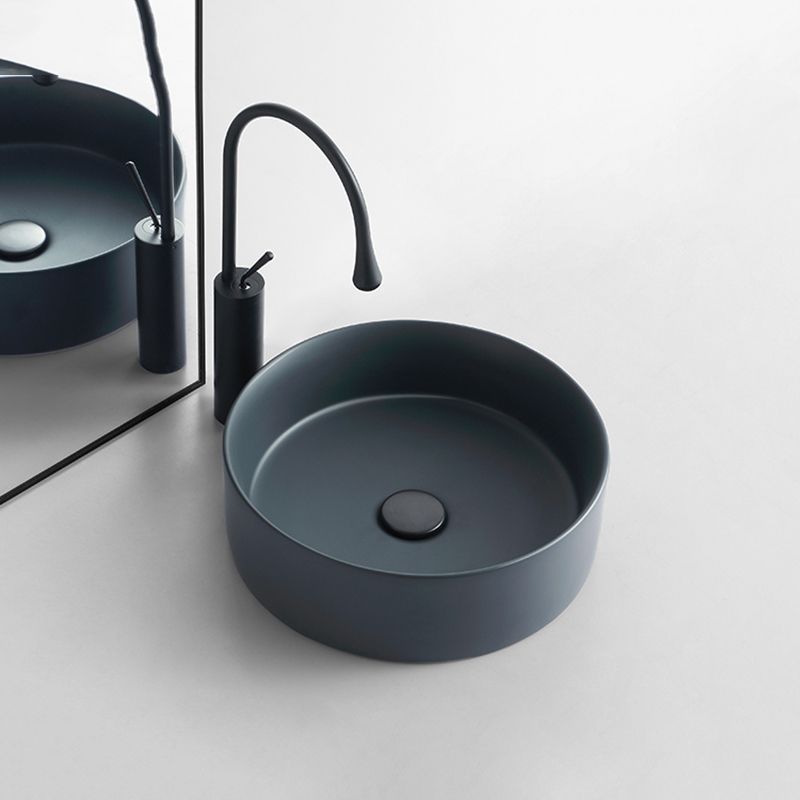 Modern Bathroom Sink Porcelain Round Vessel Sink with Pop-Up Drain