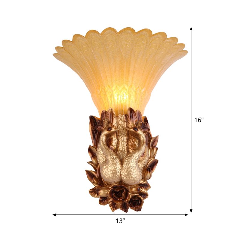 Camera da letto di pavone Doconce Sconce Light Resina vintage Apparecchiatura da parete a parete con testa singola con tonalità di vetro ambra a coste