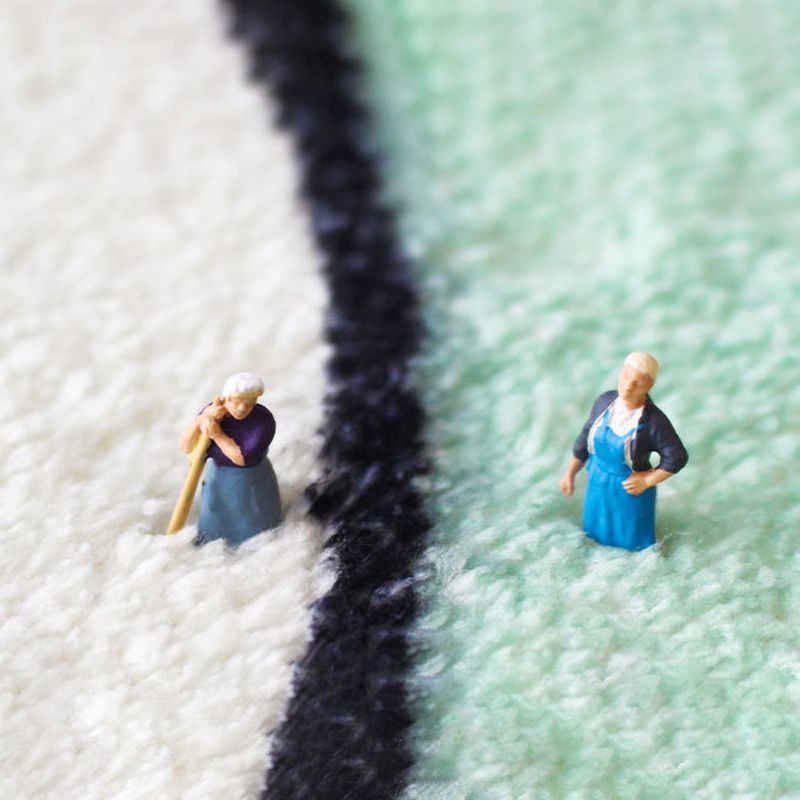 Grey Circle Carpet Polyester Modern Carpet Non-Slip Backing Carpet for Drawing Room