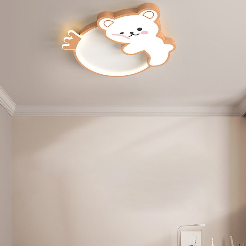 Lámpara de techo de LED de oso de dibujos animados.