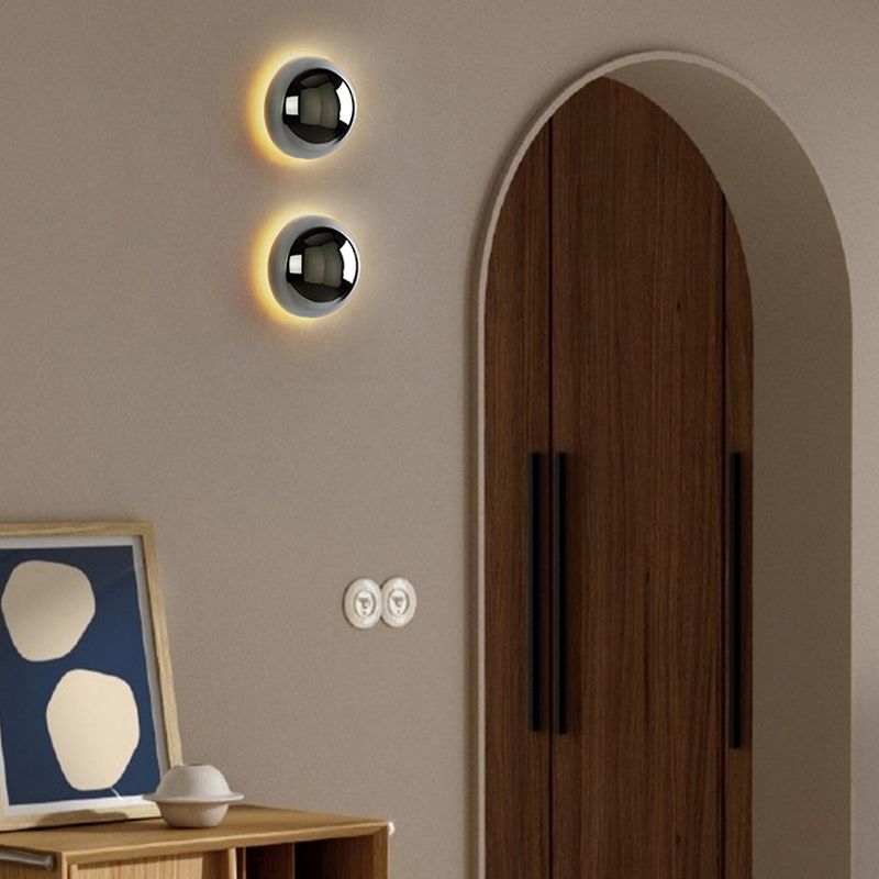 Modern Style Wall Lamp Metal Shade Wall Sconce Lighting for Bedroom