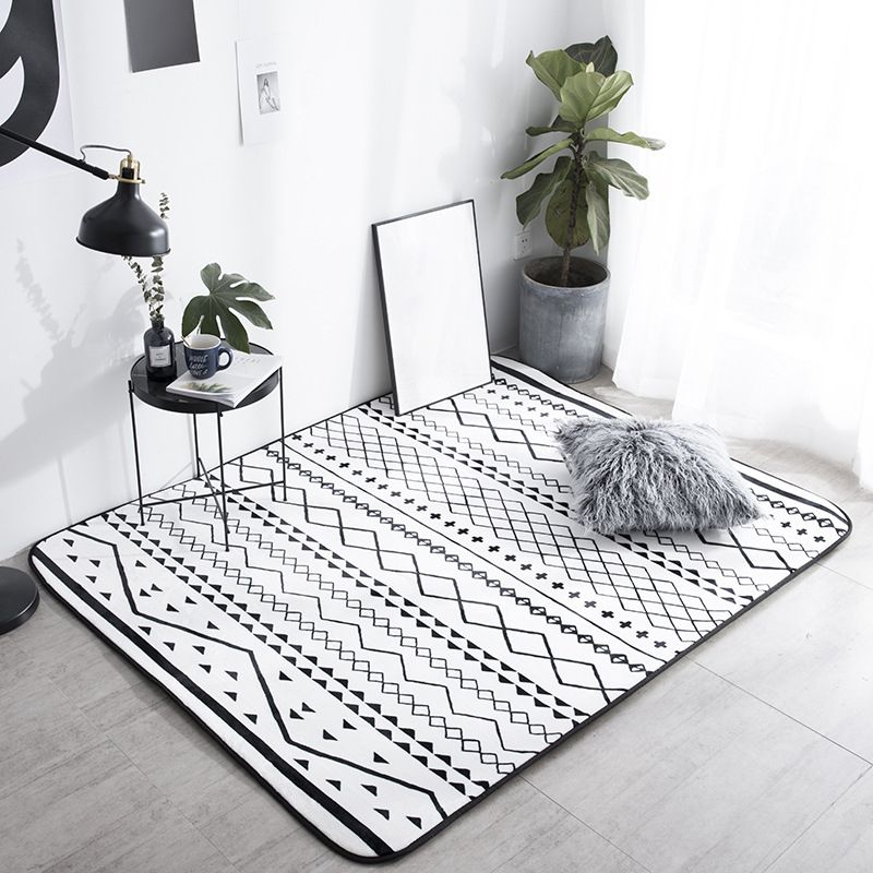 Black Living Room Rug Nordic Geometric Print Area Carpet Polypropyolene Non-Slip Pet Friendly Easy Care Rug