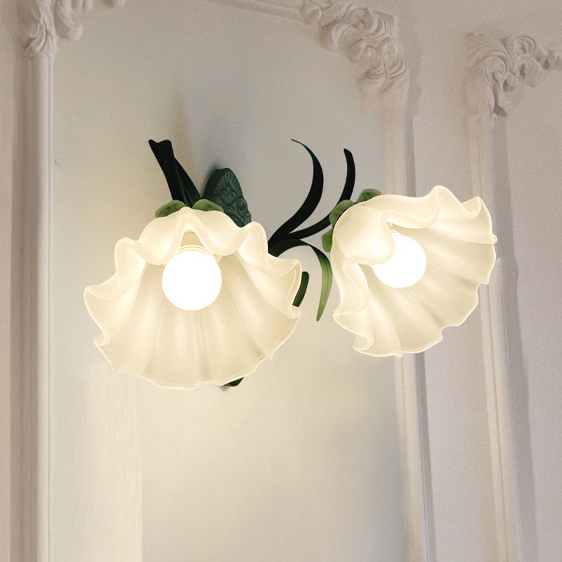Contemporary Wall Sconce 1 / 2 - Light Wall Lighting in Green / White