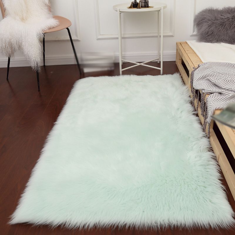 Calming Solid Shag Carpet Polyester Rug Stain Resistant Indoor Rug for Adult's Bedroom
