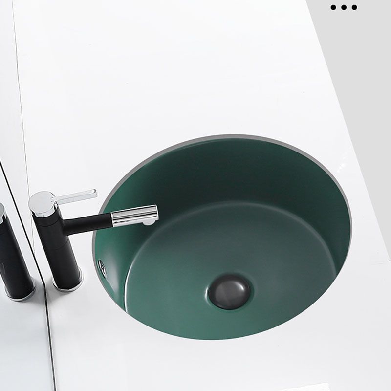 Porcelain Bathroom Sink Round Vessel Lavatory Sink with Pop-Up Drain