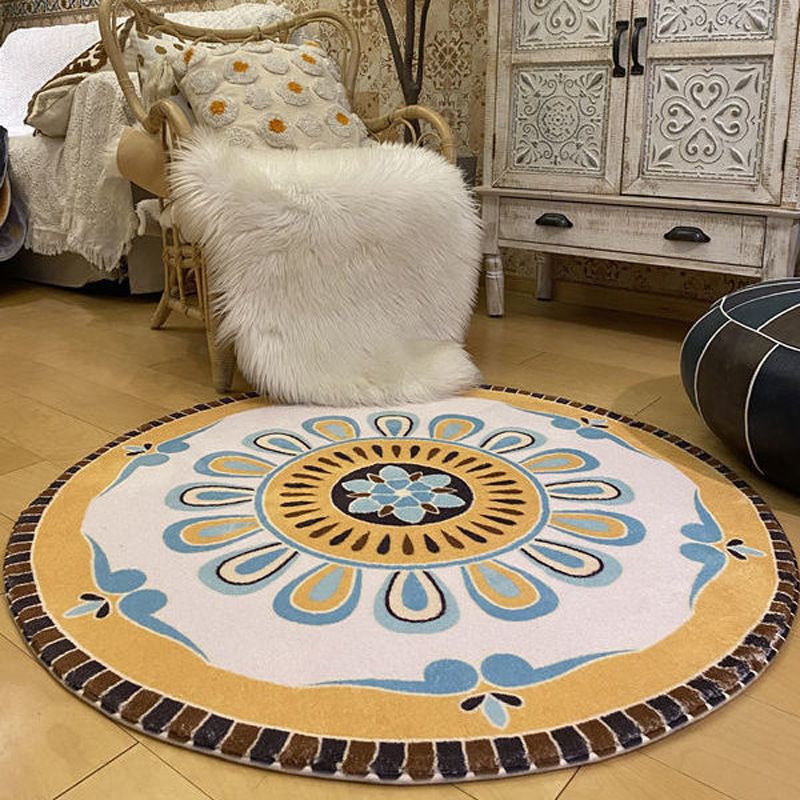 Yellow Graphic Area Rug Polyester Retro Rug Stain Resistant Rug for Home Decoration