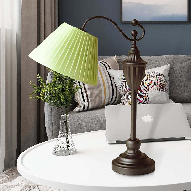 Traditional Barrel Shape Study Light 1 Light Fabric Task Lighting in White/Blue/Green for Bedroom
