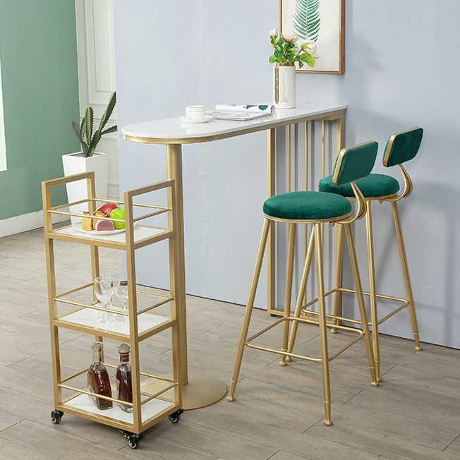 Tavolo da bar in glam in finta pub in marmo in finto tavolo da pranzo in ferro con doppio piedistallo