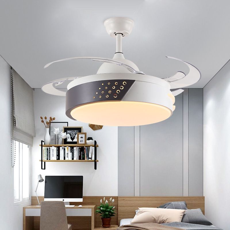 Éclairage de ventilateur de pendentif en anneau acrylique minimalisme LED CHAMBRE SEMI FUX MONT ÉCLAIRATION EN NOIR ET BLANC avec 4 lames, 42 "de largeur