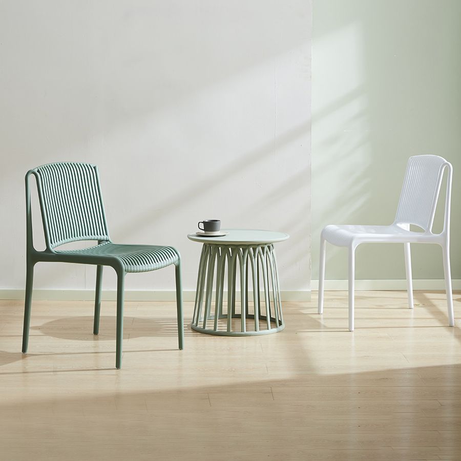 Chaise d'appoint en plastique pour cuisine scandinave, salle à manger, dossier à lattes
