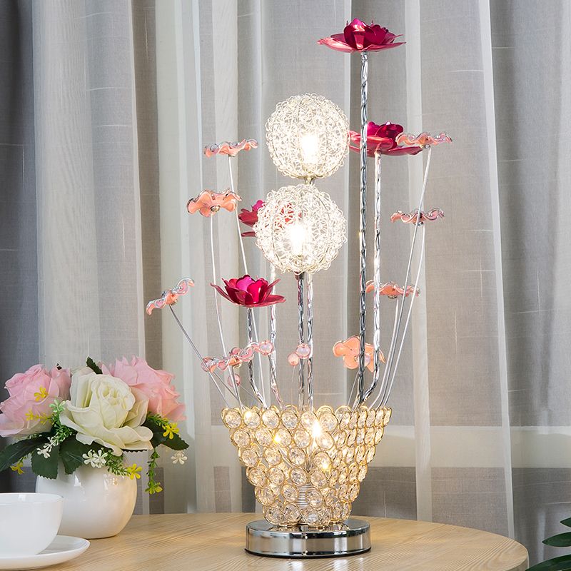 Kunstdekoration Rose und Löwenzahn Nachtlicht LED LED IRONISCHE TESEHEN LELLE LEICHNUNG MIT EBSETTE Kristallvase in Gold